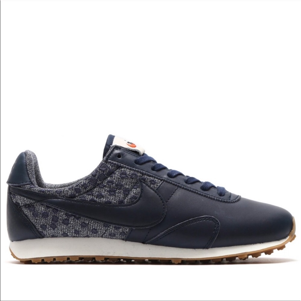NWT Nike Pre Montreal Racer Vintage Sneaker